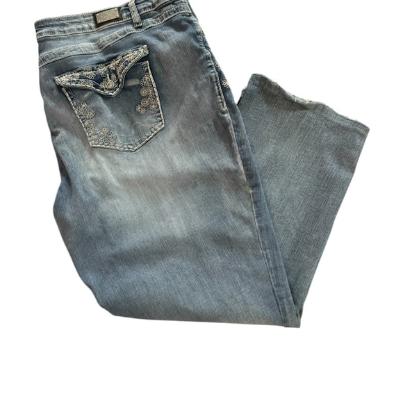 EARL Jeans with Embroidery Size 22 - Picture 11 of 12